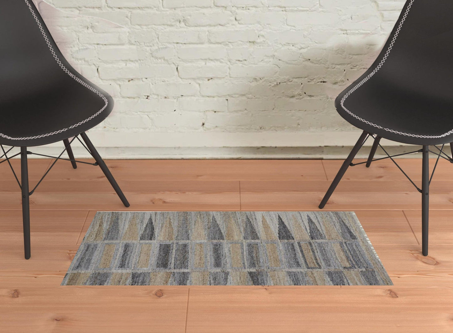 4' X 6' Tan Gray And Taupe Geometric Hand Woven Stain Resistant Area Rug With Fringe