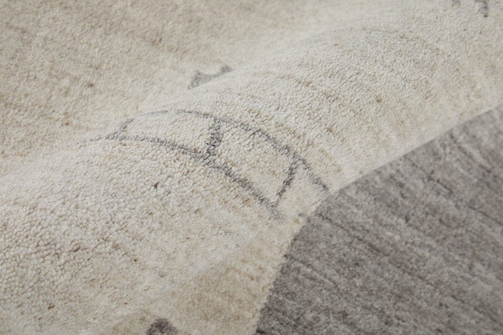4' X 6' Ivory And Gray Wool Hand Knotted Stain Resistant Area Rug
