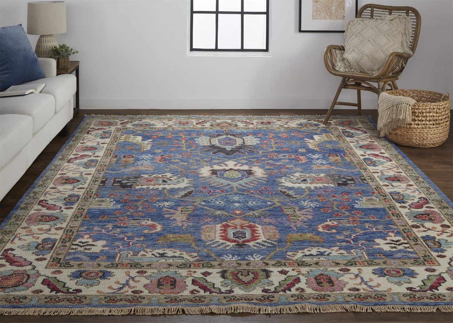 4' X 6' Blue And Red Wool Floral Hand Knotted Stain Resistant Area Rug
