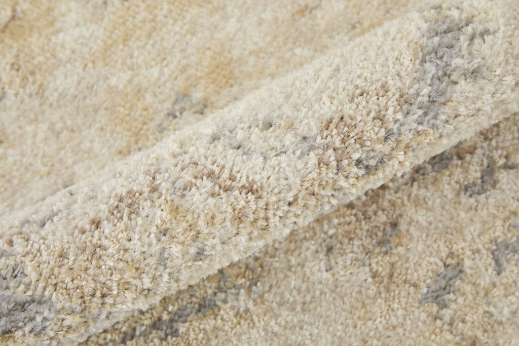 4' X 6' Ivory And Gray Abstract Power Loom Distressed Area Rug