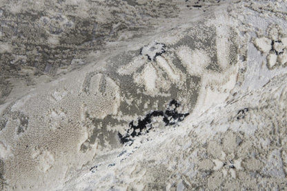 4' X 6' Gray And Silver Abstract Power Loom Distressed Area Rug