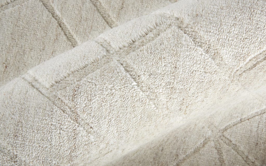 4' X 6' Ivory And Gray Striped Hand Woven Area Rug