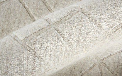 4' X 6' Ivory And Gray Striped Hand Woven Area Rug