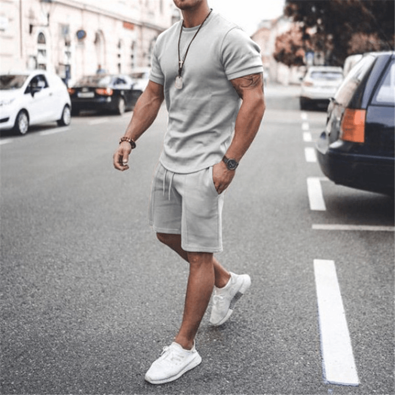 ound Neck Short-Sleeved Solid Color T-Shirt And Shorts Two-Piece Set