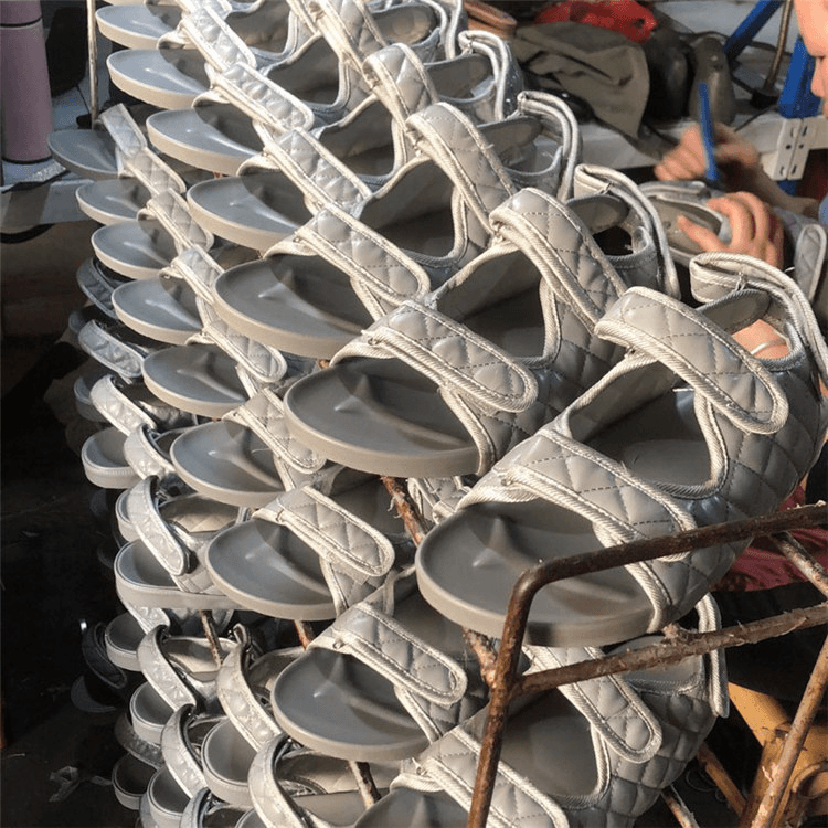 ashion Solid Color Soft-Soled Velcro Sandals